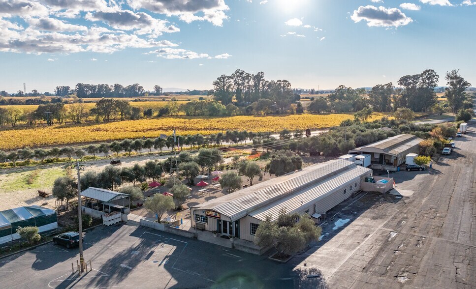 3106 Golden Gate Dr, Napa, CA à vendre - Photo du bâtiment - Image 2 de 43