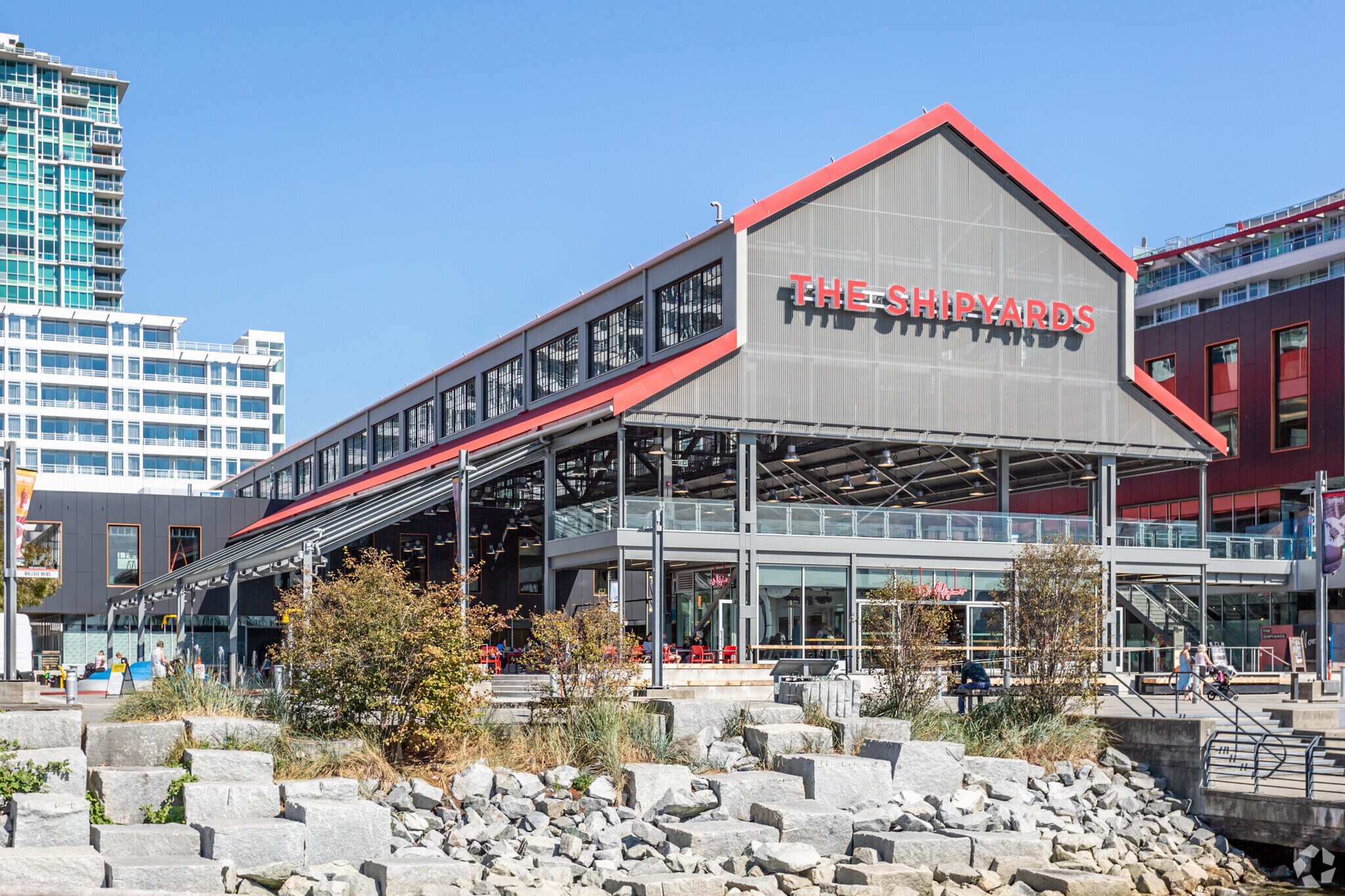 125 Victory Ship Way, North Vancouver, BC à louer Photo du bâtiment- Image 1 de 5