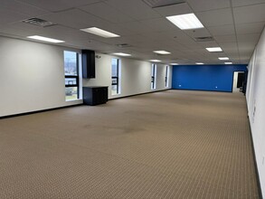 4 York Ave, West Caldwell, NJ for lease Interior Photo- Image 2 of 7