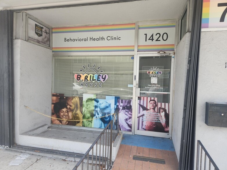 1410 SW 1st St, Miami, FL for lease - Building Photo - Image 2 of 15