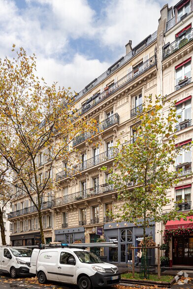 22 Avenue Victoria, Paris à louer - Photo du bâtiment - Image 2 de 7