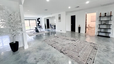 4738 W. Alabama, Houston, TX for lease Interior Photo- Image 1 of 6