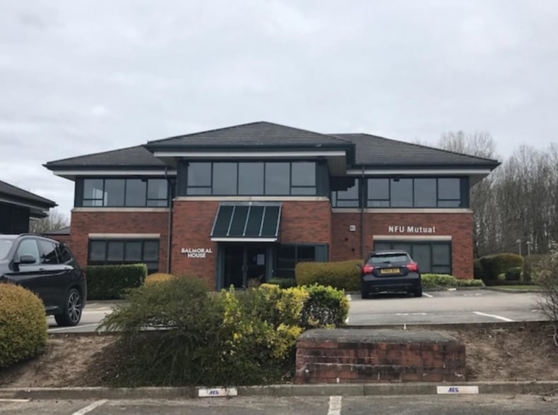 Foxhole Rd, Chorley à louer - Photo du bâtiment - Image 3 de 3