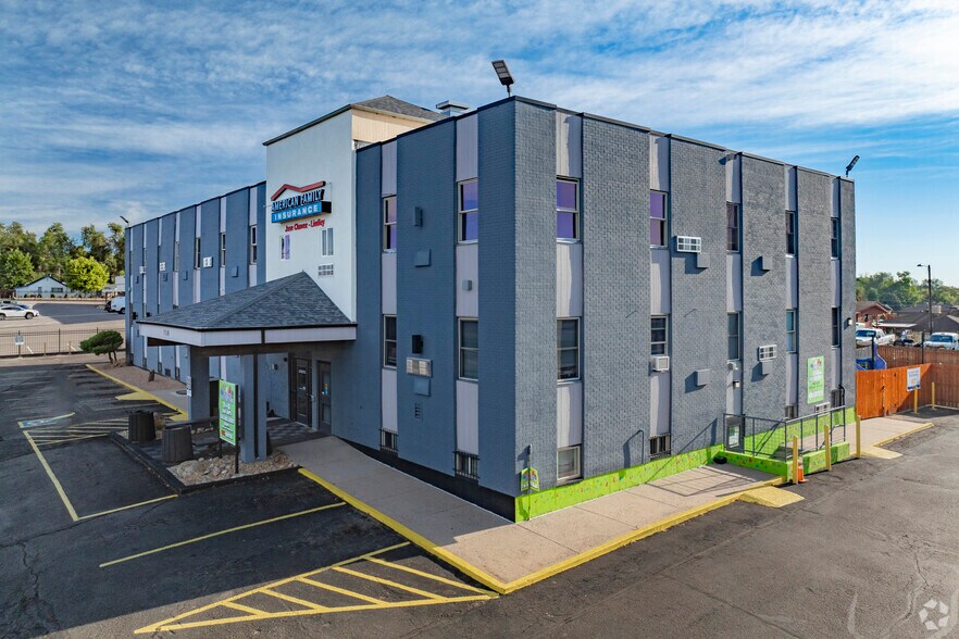 150 Sheridan Blvd, Denver, CO à louer - Photo du bâtiment - Image 1 de 24