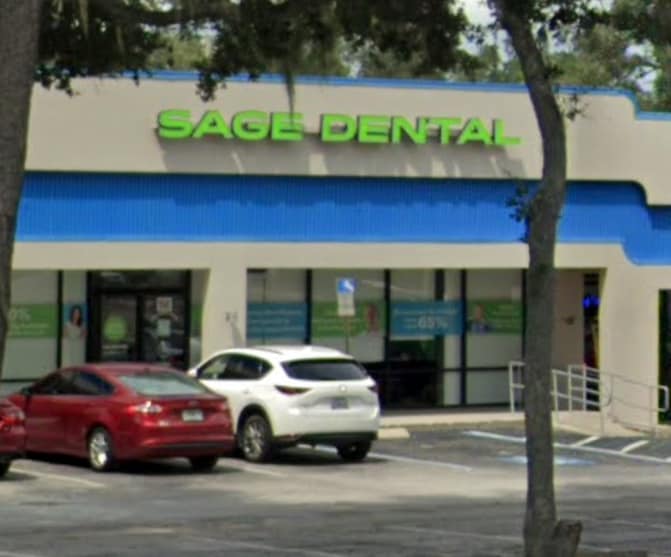 2102-2128 W Brandon Blvd, Brandon, FL for lease - Building Photo - Image 3 of 3