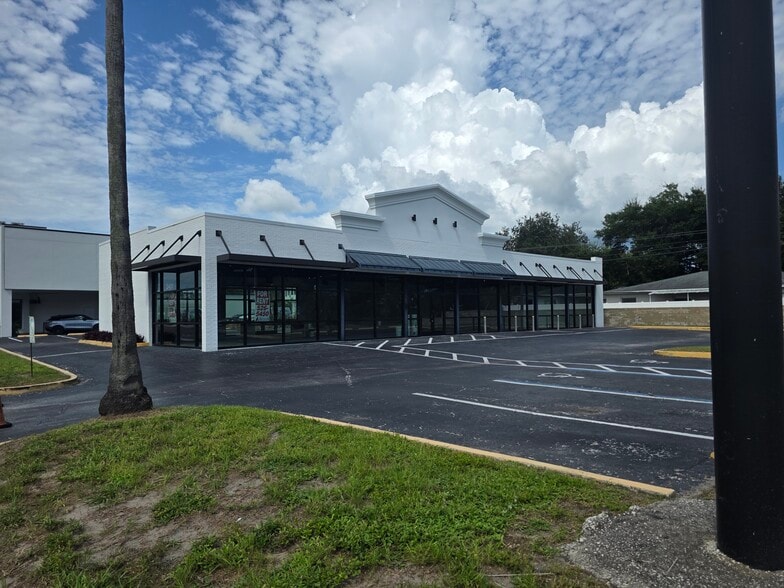 2401 Dr Martin Luther King Jr St N, Saint Petersburg, FL for lease - Building Photo - Image 2 of 6