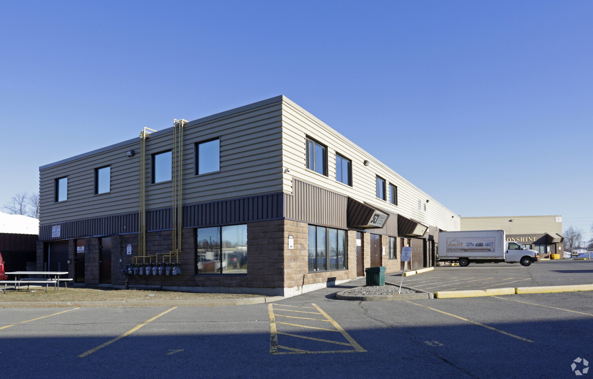 1807 St Joseph Blvd, Ottawa, ON for sale Primary Photo- Image 1 of 1