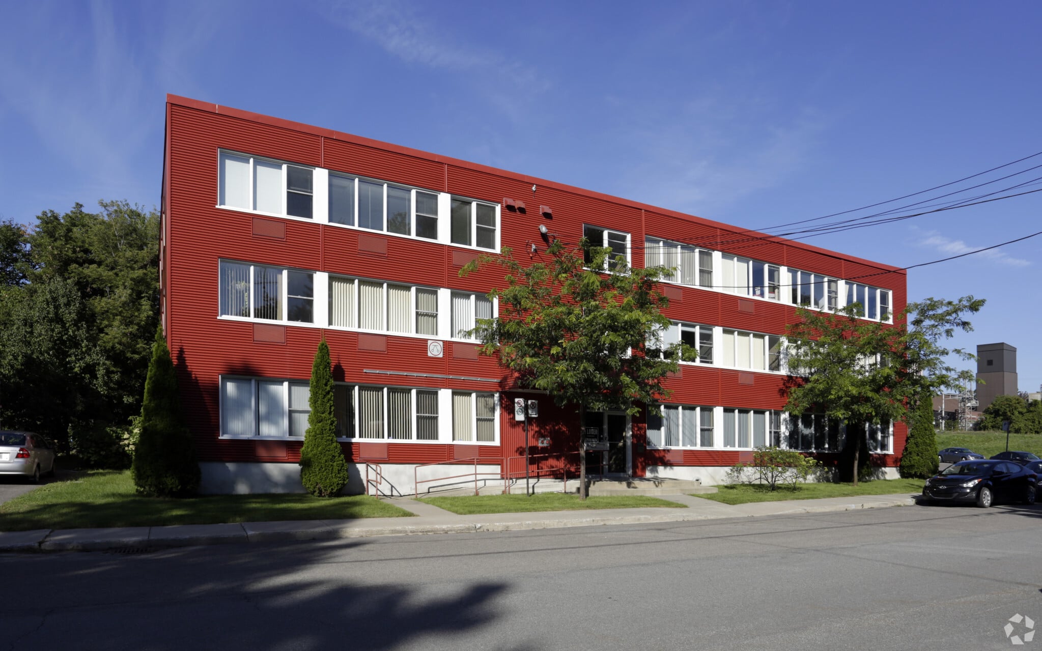 300 Rue Longpré, Saint-Jérôme, QC for sale Primary Photo- Image 1 of 1