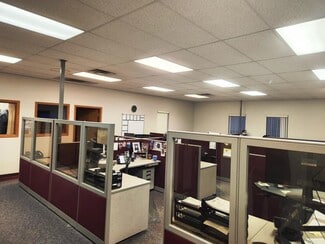 Plus de détails pour 181 Quality Ct, Fall River, WI - Flex à vendre