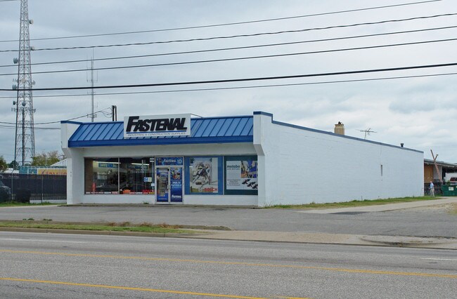 Plus de détails pour 408 Aberdeen Rd, Hampton, VA - Local d'activités à louer