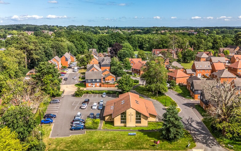 Allington Ln, Fair Oak à vendre - Photo du bâtiment - Image 2 de 7