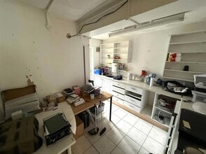 26 Perry St, Northfleet for lease Interior Photo- Image 1 of 5