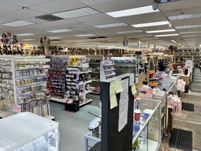 6121-6161 Cleveland St, Merrillville, IN for lease Interior Photo- Image 2 of 3