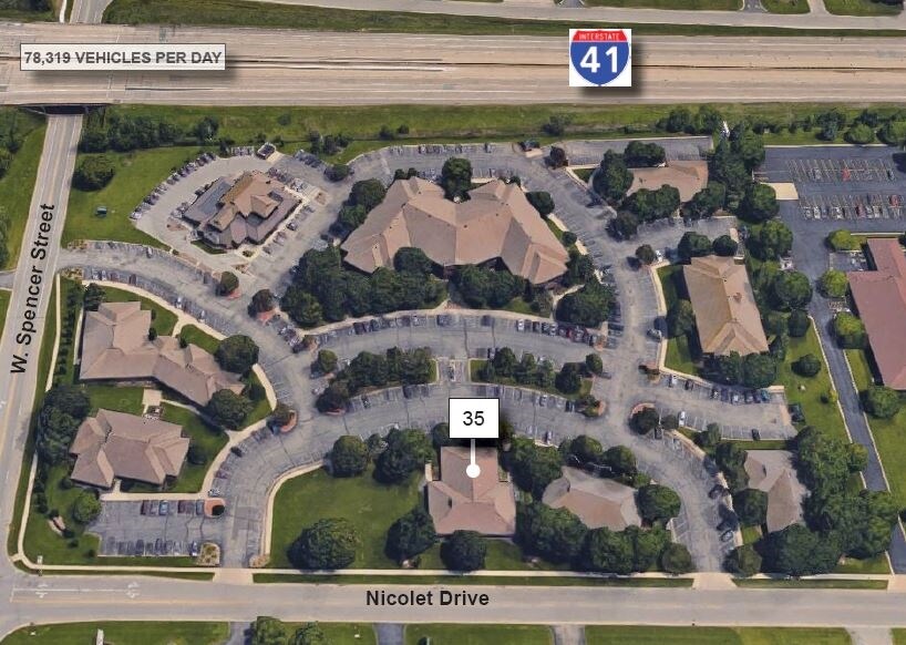 35 Park Pl, Grand Chute, WI à vendre - Photo du bâtiment - Image 2 de 4