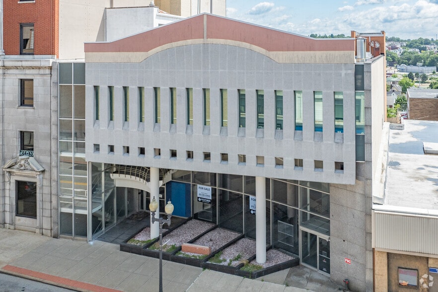 125 S Main St, Greensburg, PA for sale - Primary Photo - Image 1 of 4