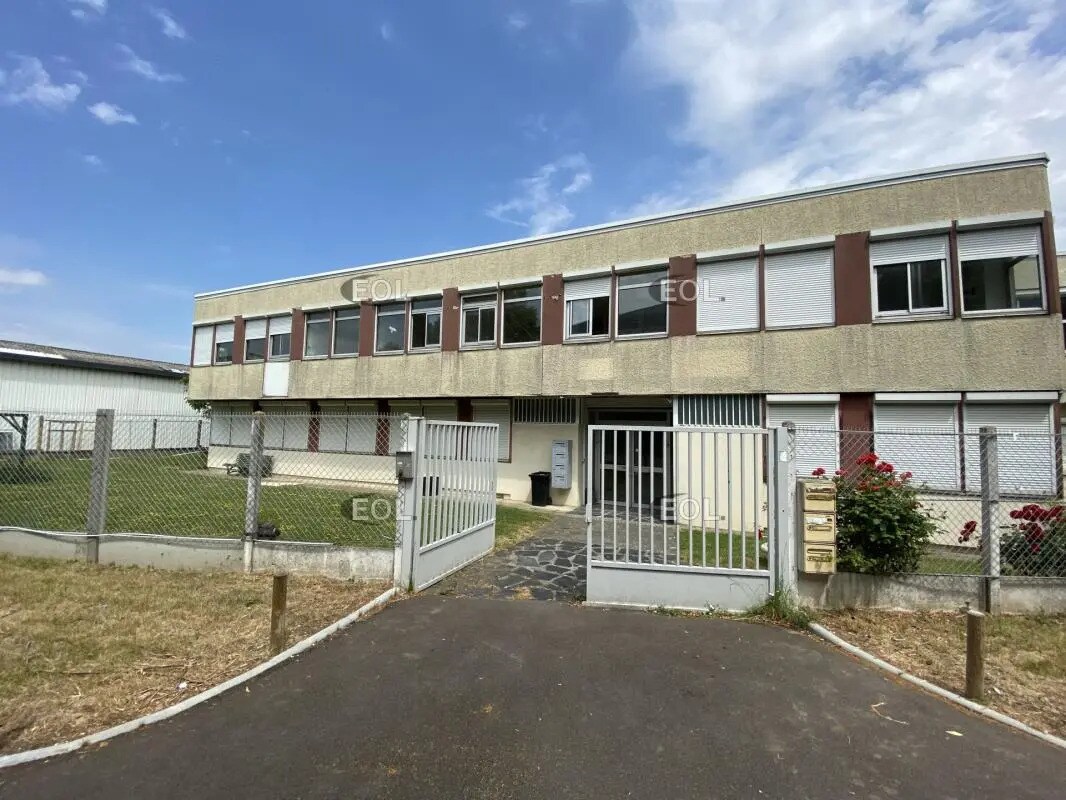 Bureau dans Les Clayes-sous-Bois à louer Photo du bâtiment- Image 1 de 8