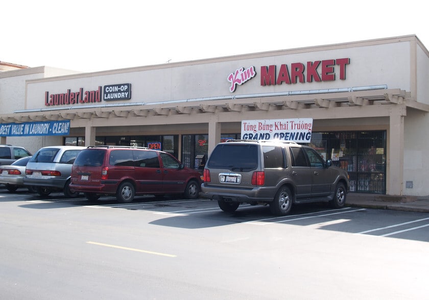 1010 E Hammer Ln, Stockton, CA for lease - Building Photo - Image 2 of 8