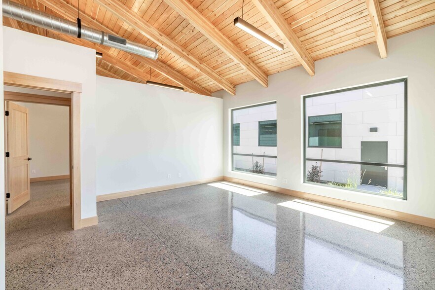 8512 N Wayne Dr, Hayden, ID à louer - Photo intérieure - Image 3 de 48