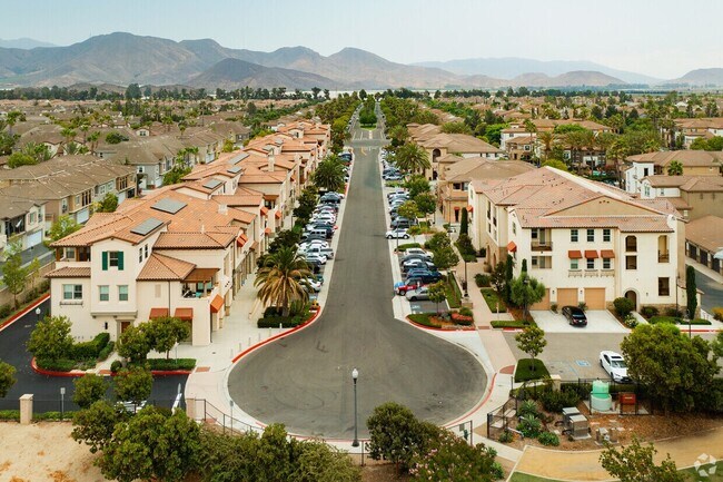 Plus de détails pour 202 Village Commons Blvd, Camarillo, CA - Commerce de détail à vendre