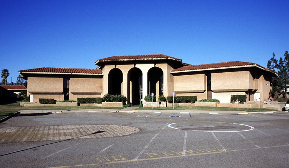 1334 W Covina Blvd, San Dimas, CA for lease - Building Photo - Image 3 of 5