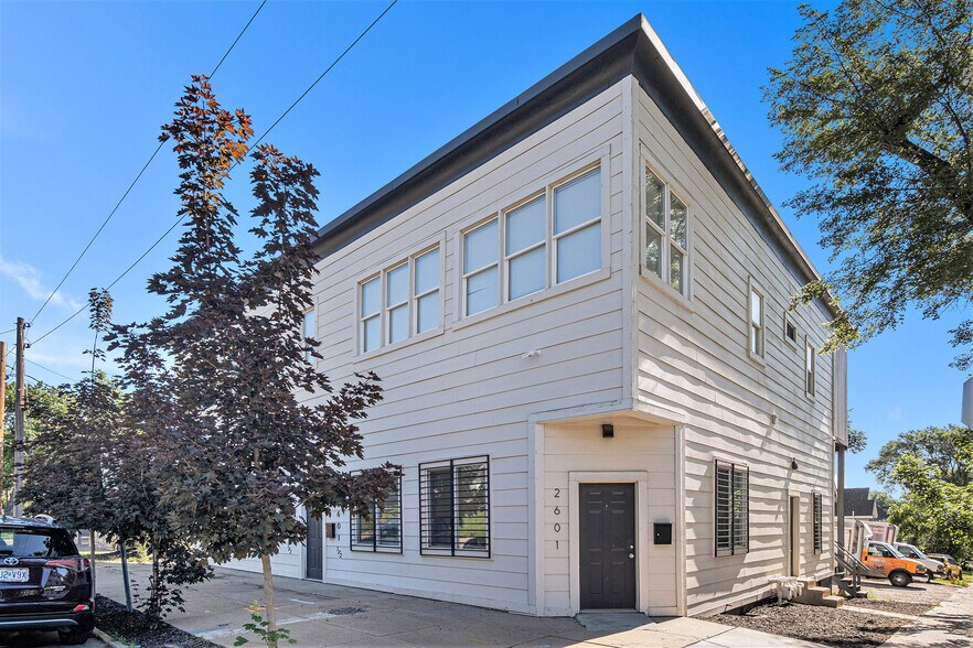 2601 N 45th St, Omaha, NE à louer - Photo du bâtiment - Image 2 de 23