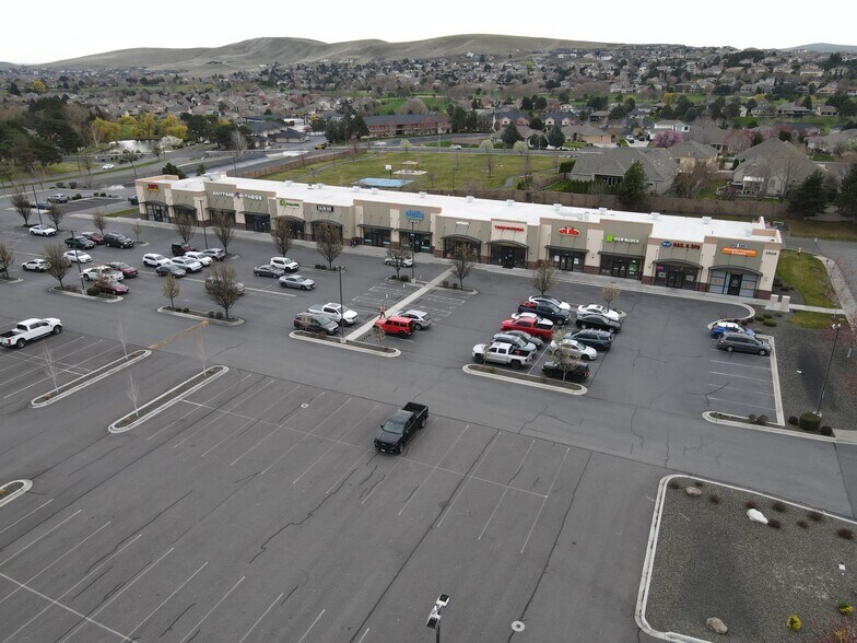 2909 S Quillan St, Kennewick, WA à vendre - Photo du bâtiment - Image 2 de 6