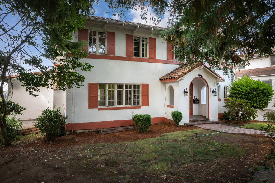 505 10th St, Oregon City, OR à vendre - Photo principale - Image 1 de 2