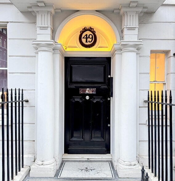 49 Welbeck St, Londres à louer - Photo du bâtiment - Image 3 de 11
