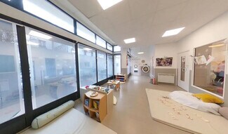 Plus de détails pour Commerce de détail à louer