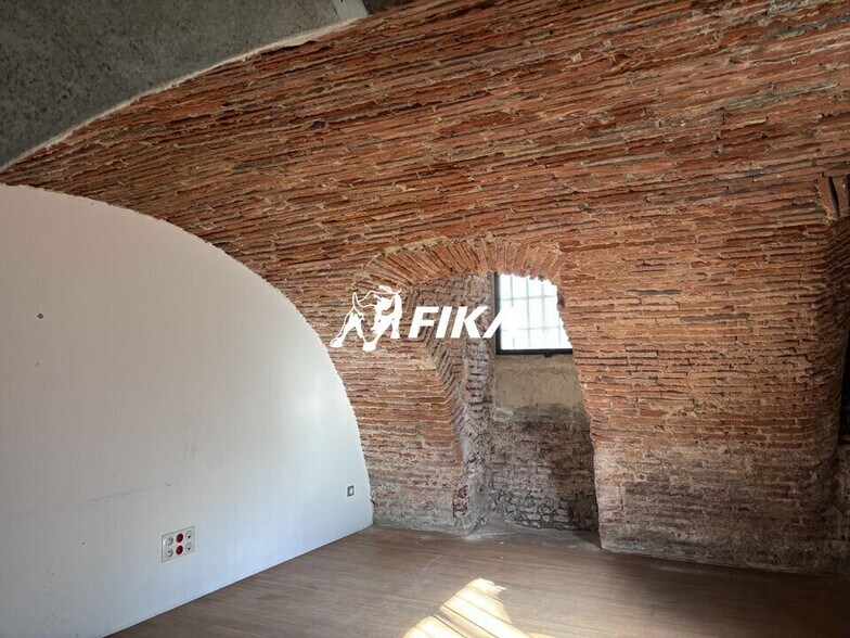 Office in Toulouse for lease - Building Photo - Image 3 of 6