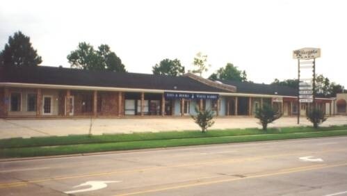 1938-1950 E 70th St, Shreveport, LA for lease - Building Photo - Image 1 of 1