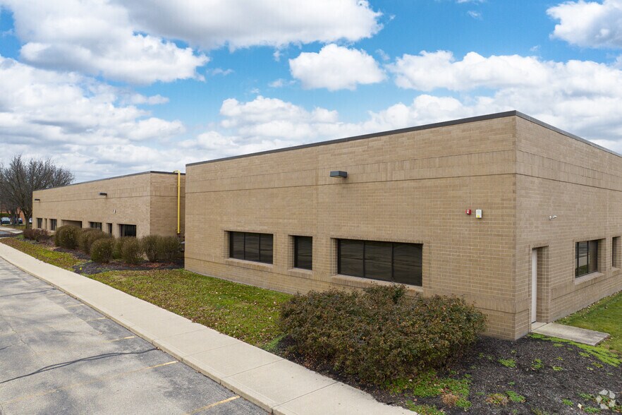 3385 Newmark Dr, Miamisburg, OH à vendre - Photo du bâtiment - Image 2 de 12