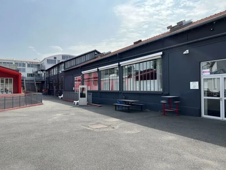 35-37 Rue Gabriel Péri, Issy-les-Moulineaux à louer - Photo du bâtiment - Image 2 de 9