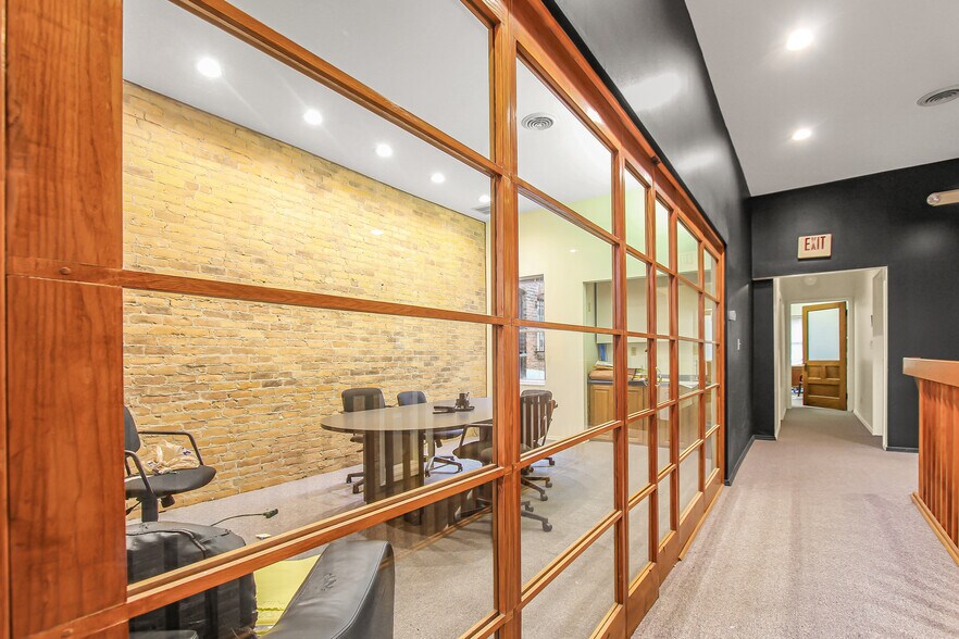 610 Adams St, Toledo, OH à louer - Photo intérieure - Image 2 de 6