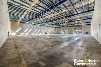 120-122 Warren Rd, Smithfield for lease Interior Photo- Image 2 of 6