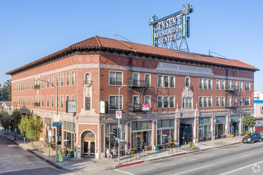 1706 W Sunset Blvd, Los Angeles, CA à louer - Photo du bâtiment - Image 2 de 23