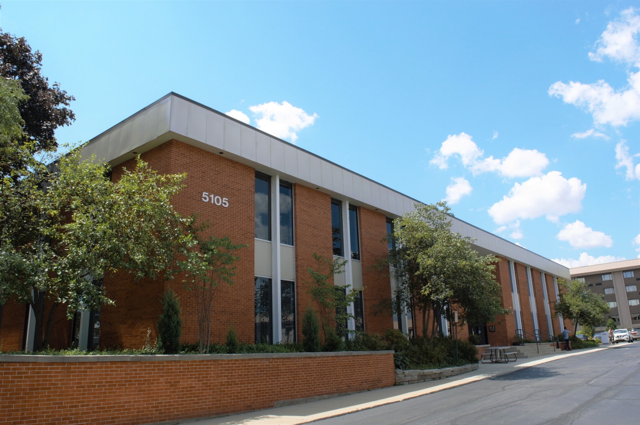 5105 Tollview Dr, Rolling Meadows, IL for lease Primary Photo- Image 1 of 9