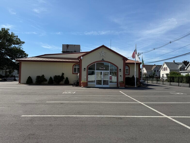 29 Winter St, Taunton, MA à vendre - Photo du bâtiment - Image 3 de 33