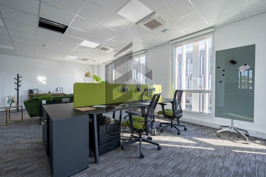 Office in Bruges for lease - Interior Photo - Image 2 of 5