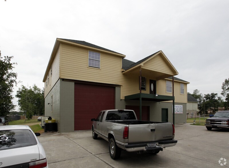 4406 Theiss Rd, Humble, TX à louer - Photo du bâtiment - Image 3 de 15