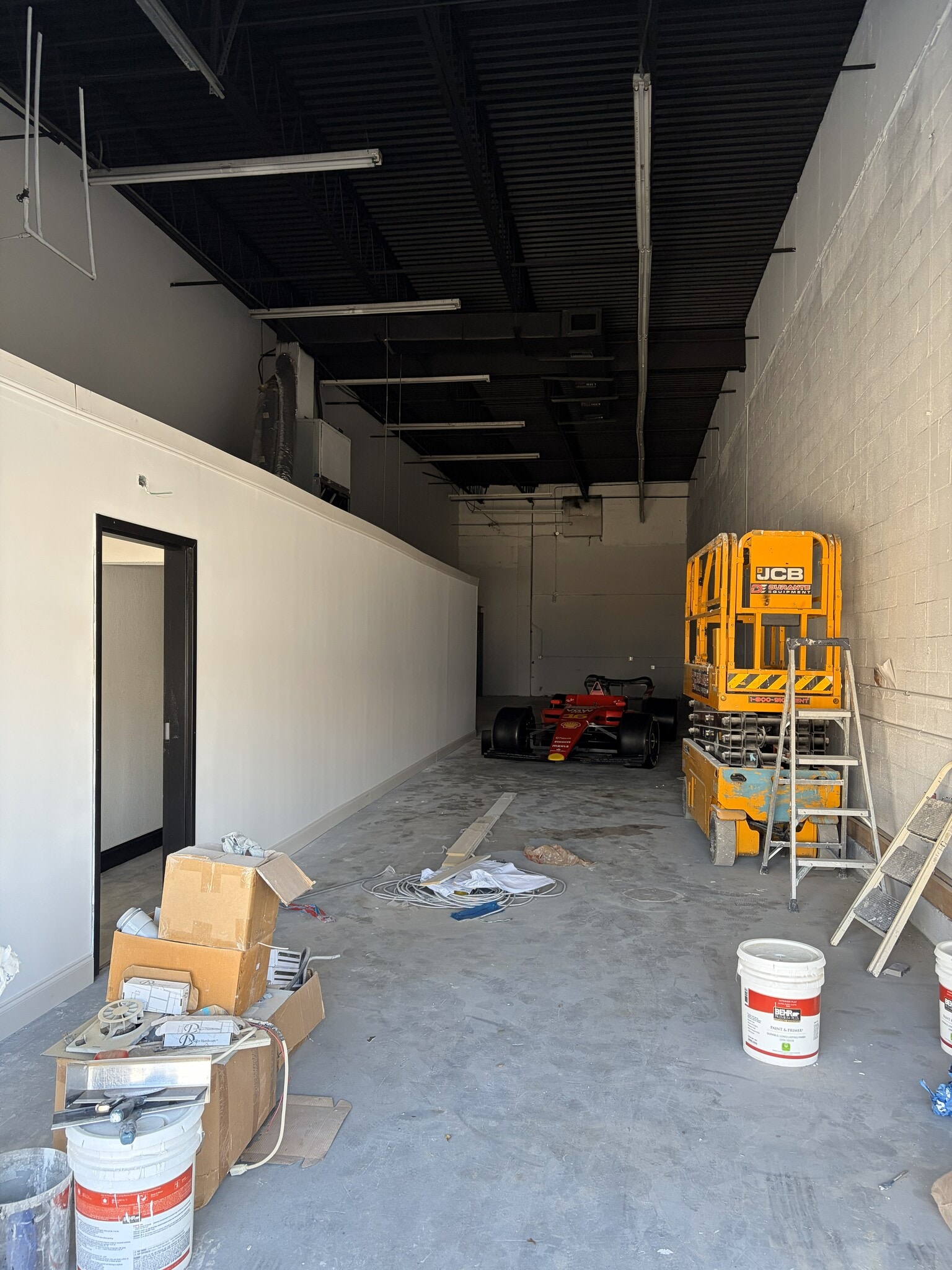 2649 S Park Rd, Hallandale, FL for lease Interior Photo- Image 1 of 7