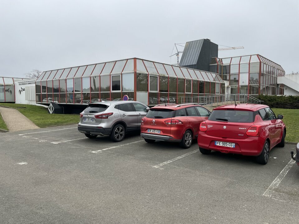 Office in Gouesnou for lease Building Photo- Image 1 of 6
