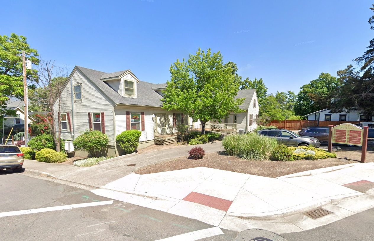 290 N Main St, Ashland, OR for lease Primary Photo- Image 1 of 4