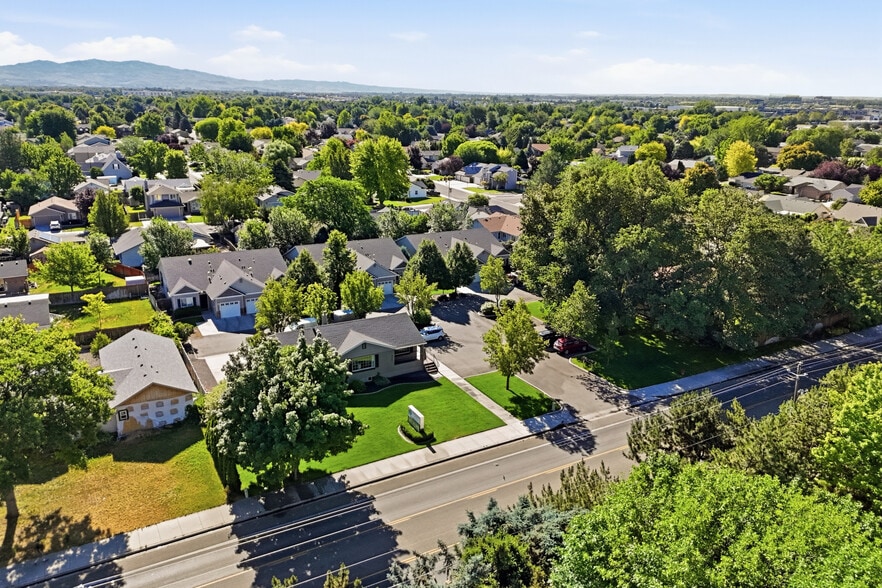 2490 N Locust Grove Rd, Meridian, ID à vendre - Photo du bâtiment - Image 3 de 31