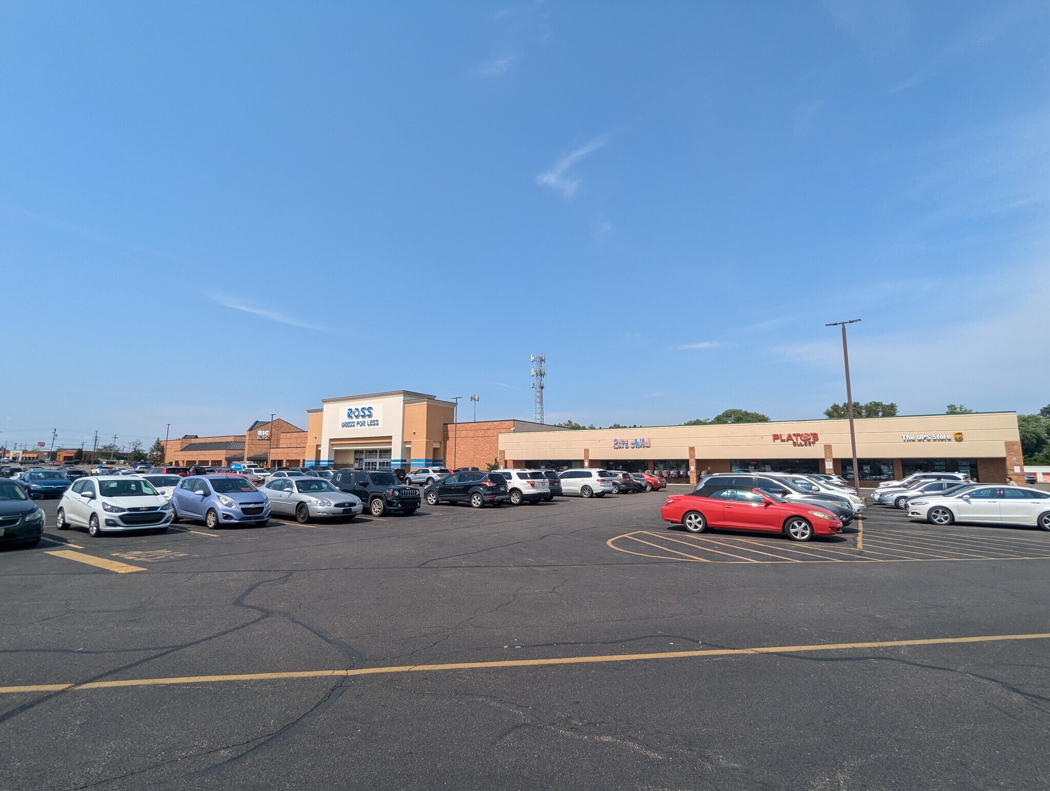 9654-9730 Colerain Ave, Cincinnati, OH for lease Building Photo- Image 1 of 11