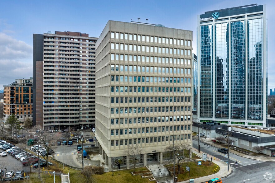 1243 Islington Ave, Toronto, ON for lease - Primary Photo - Image 1 of 7