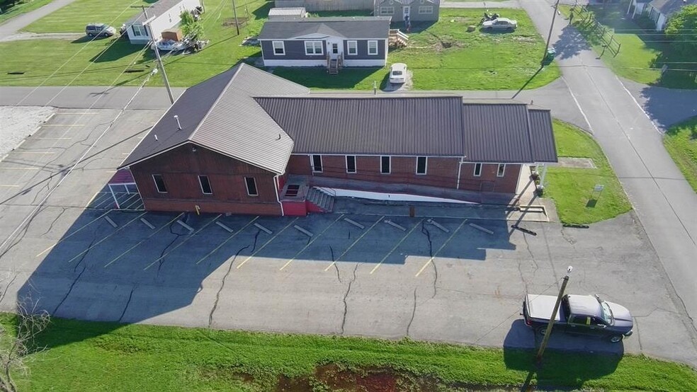 466 Maynard Ave, Franklin Furnace, OH à vendre - Photo du bâtiment - Image 2 de 5