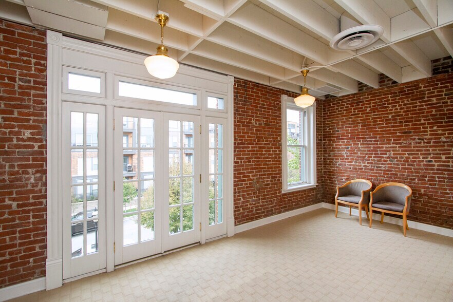 1021 & 1025 Jefferson St, Kansas City, MO à vendre - Photo intérieure - Image 3 de 11