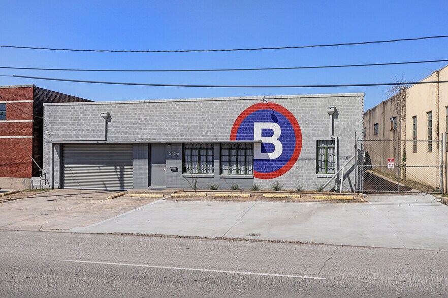 5644 Navigation Blvd, Houston, TX à louer - Photo du bâtiment - Image 2 de 12