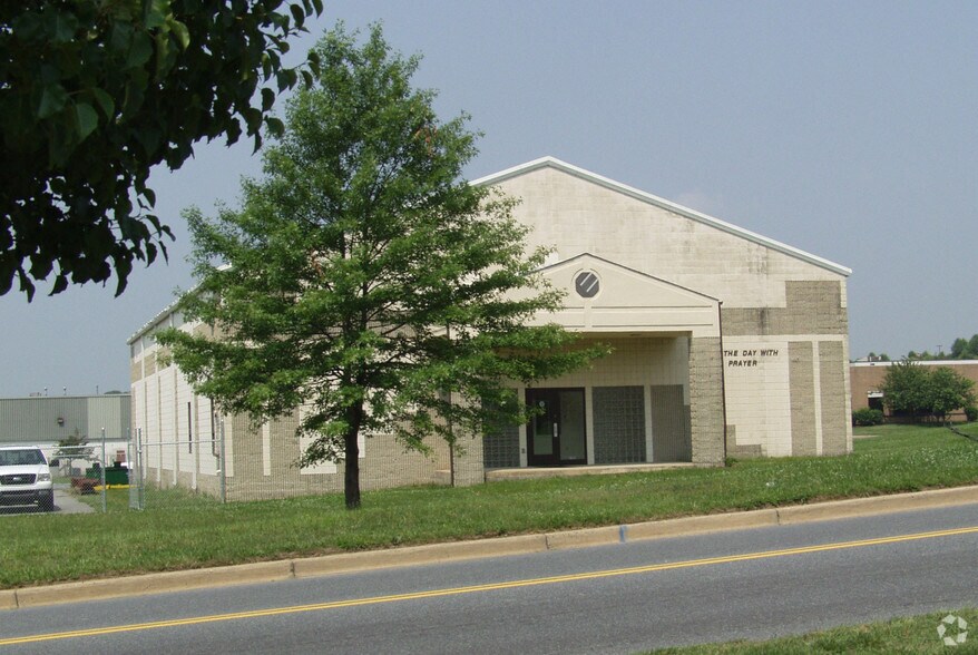 115 Quigley Blvd, New Castle, DE à louer - Photo du bâtiment - Image 2 de 5